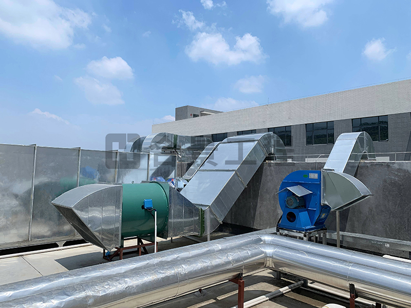 東莞盈灃科技有限公司工程緊鑼密鼓施工中，為迎接竣工全力奮戰！