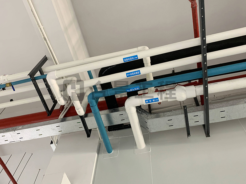 東莞盈灃科技有限公司工程緊鑼密鼓施工中，為迎接竣工全力奮戰！